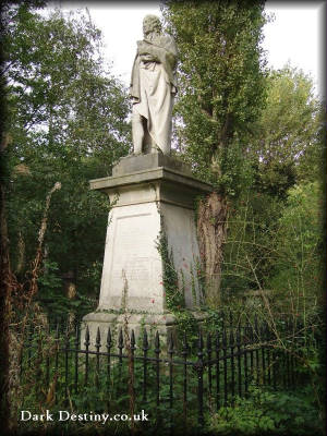 Statue and Grave of Dr Issac Watts