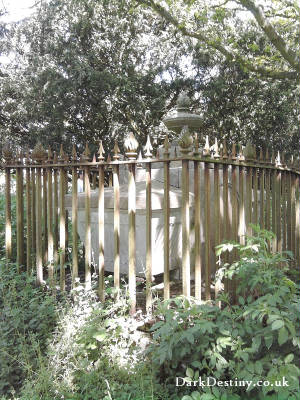 Ayot St Peter Graveyard