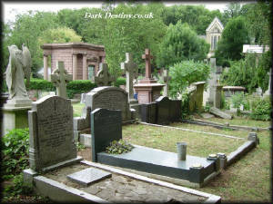 East Highgate Cemetery