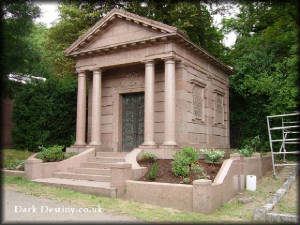 East Highgate Cemetery