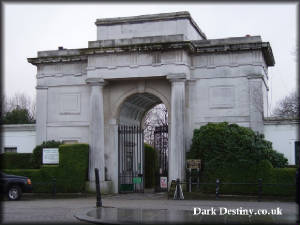 Gatehouse on the Harrow Road